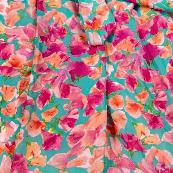 Gorgeous Floral Print Halter Top Dress. French romance, flowy, colorful poet - Picture 4 of 8